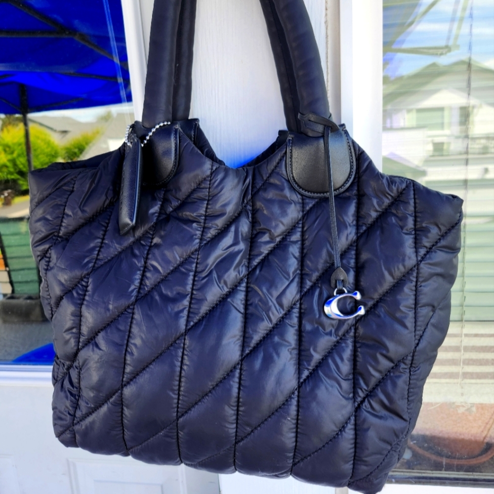 COACH Iris Puffer Tote
